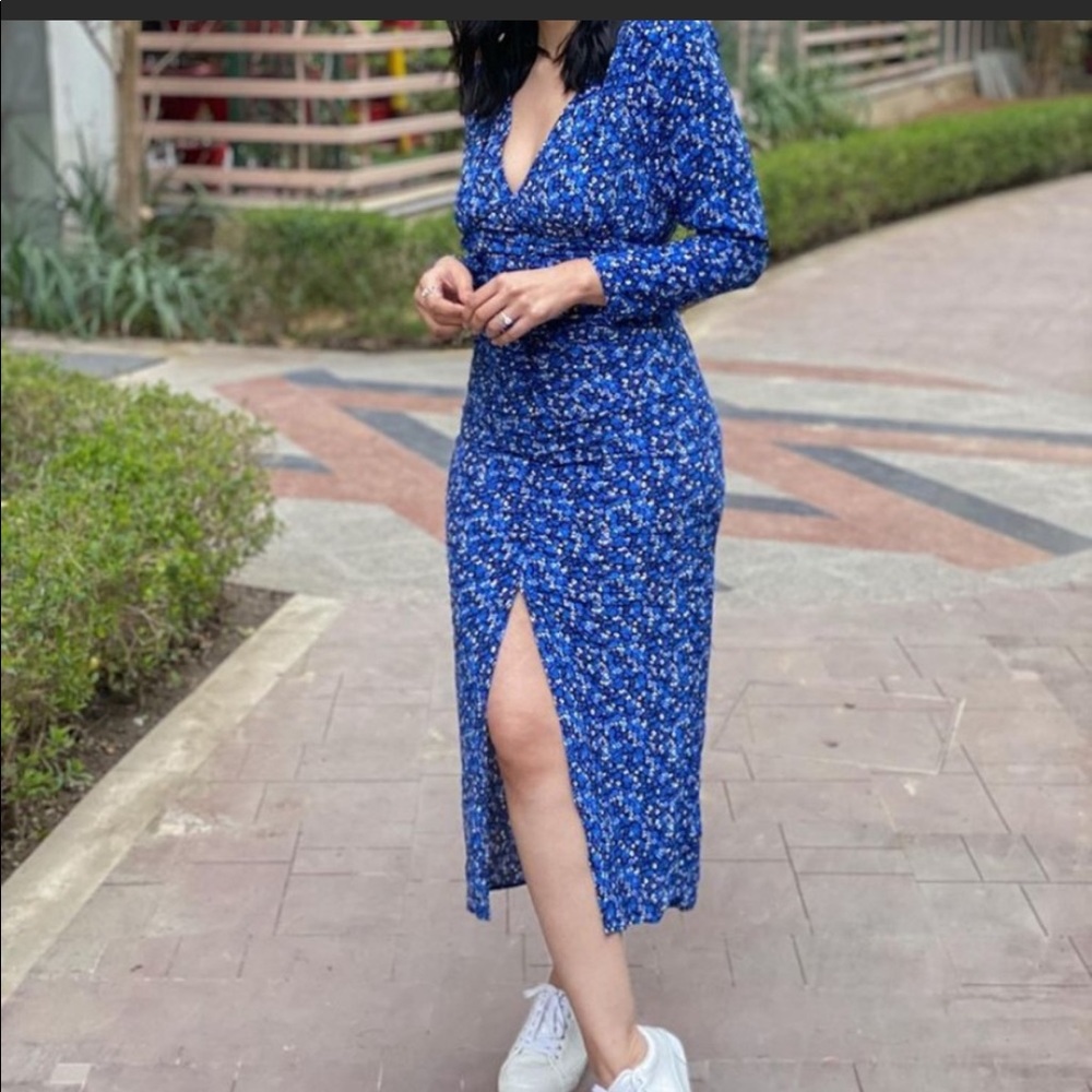 Zara floral print dress bloggers favorite